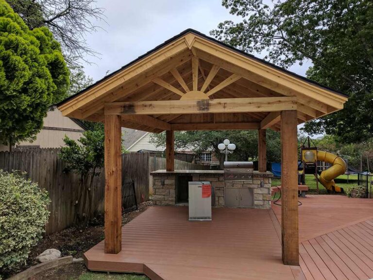Outdoor Kitchens 8