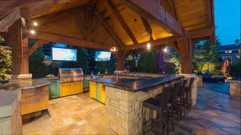 Outdoor Kitchens3